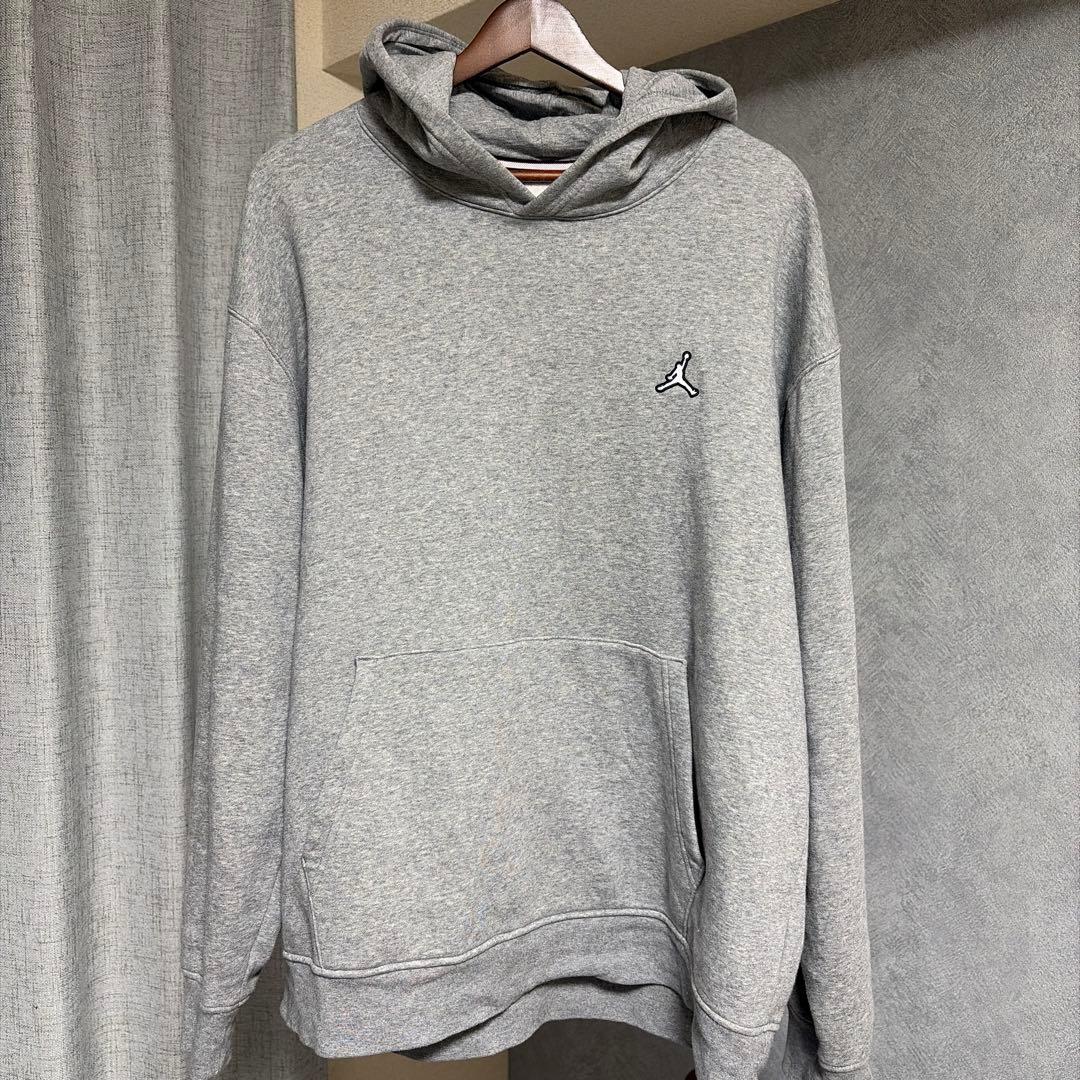 ジョーダンセットアップ（上→X Lサイズ、下→Lサイズ）