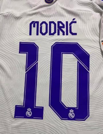 21/22 レアル・マドリード ホーム 10番 モドリッチ 長袖ユニフォーム