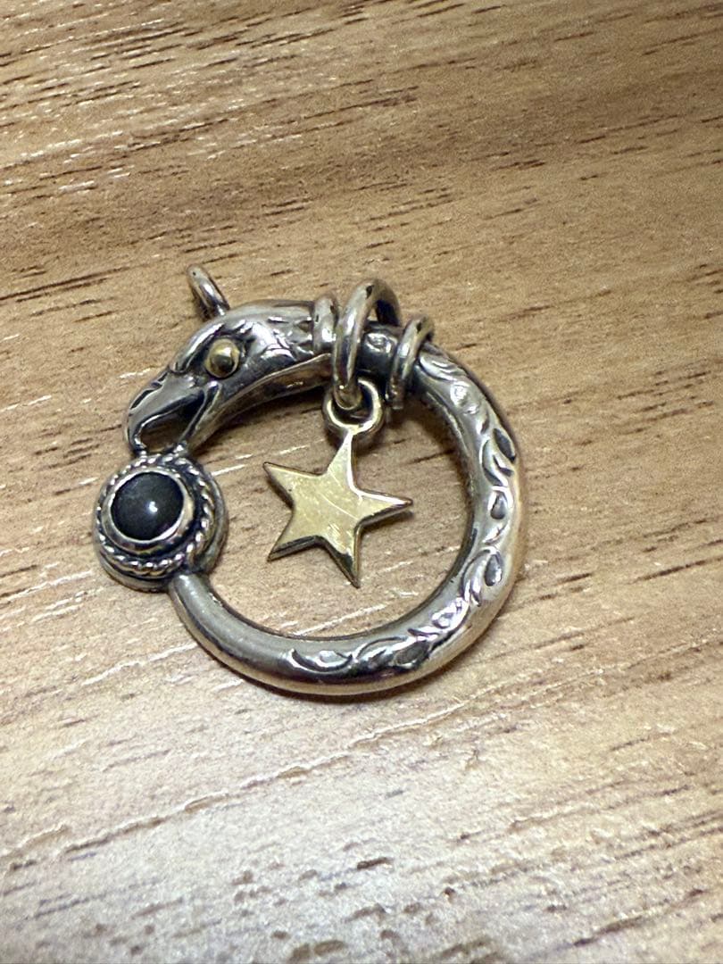 あるじゃん　イーグルリング　Ｋ18星形チャーム　シルバーオブシディアン