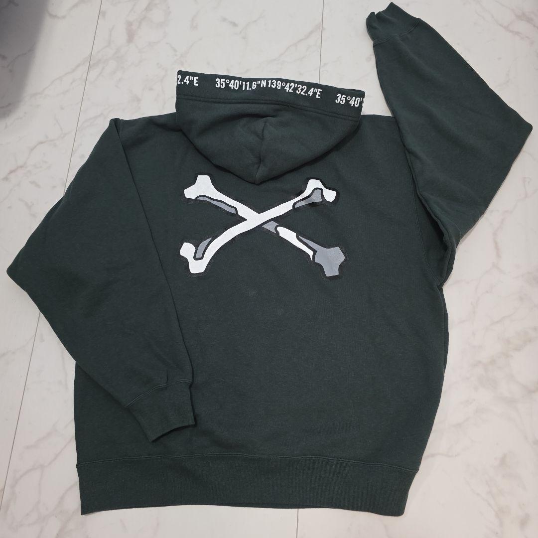 WTAPS グリーンクロスボーンフード付きパーカー サイズX 03