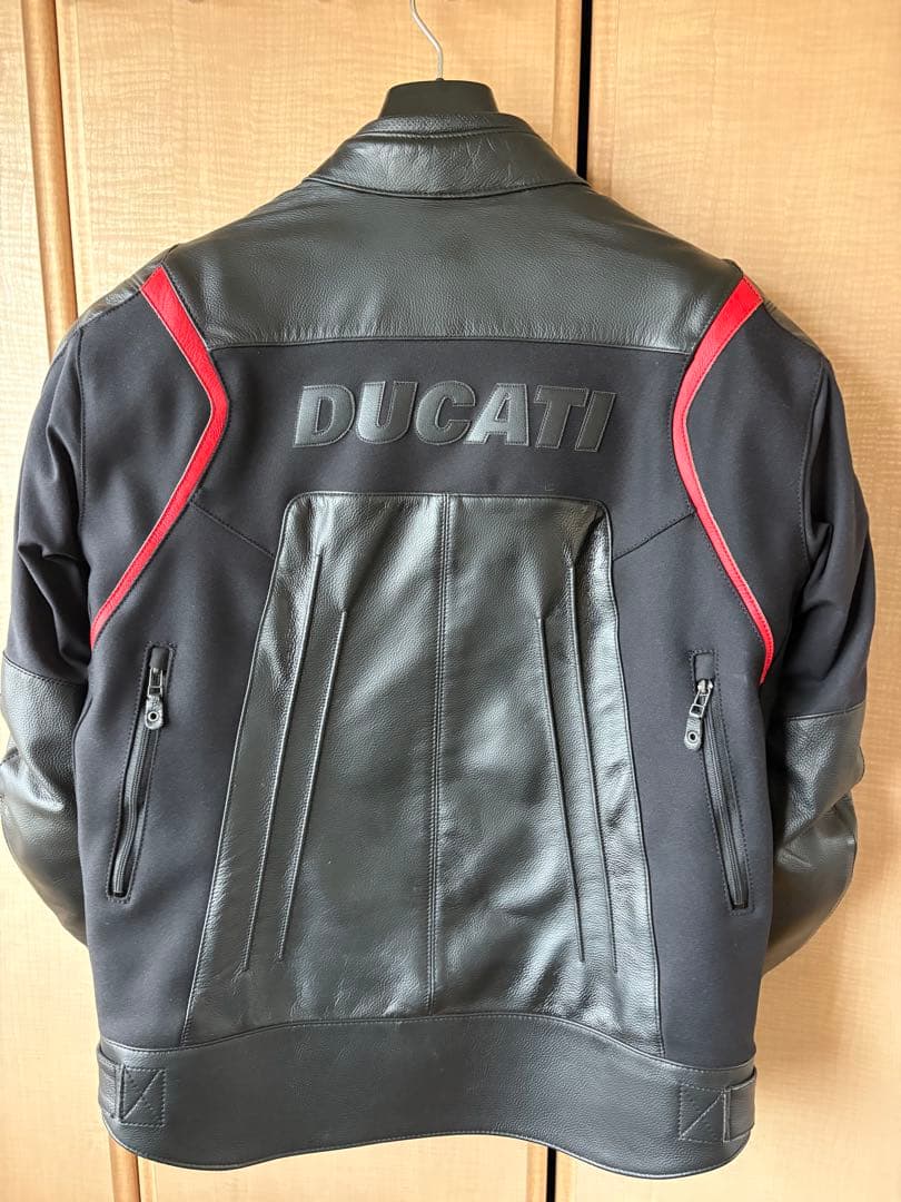 DUCATI DAINESE ダイネーゼ　レザージャケット ブラック/レッド
