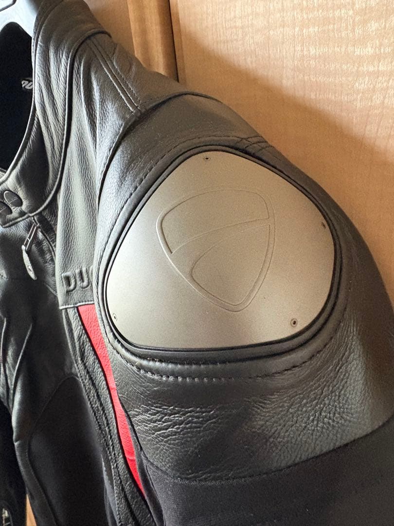 DUCATI DAINESE ダイネーゼ　レザージャケット ブラック/レッド