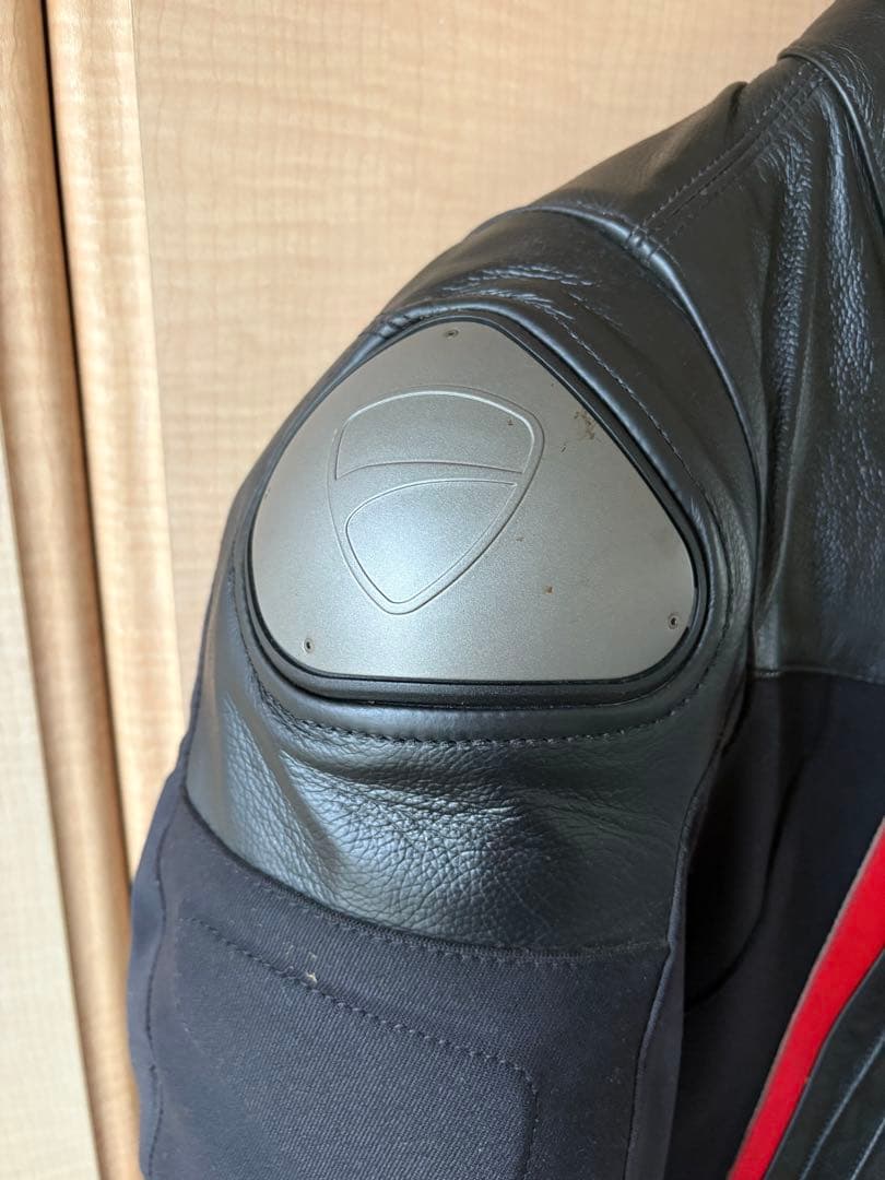 DUCATI DAINESE ダイネーゼ　レザージャケット ブラック/レッド