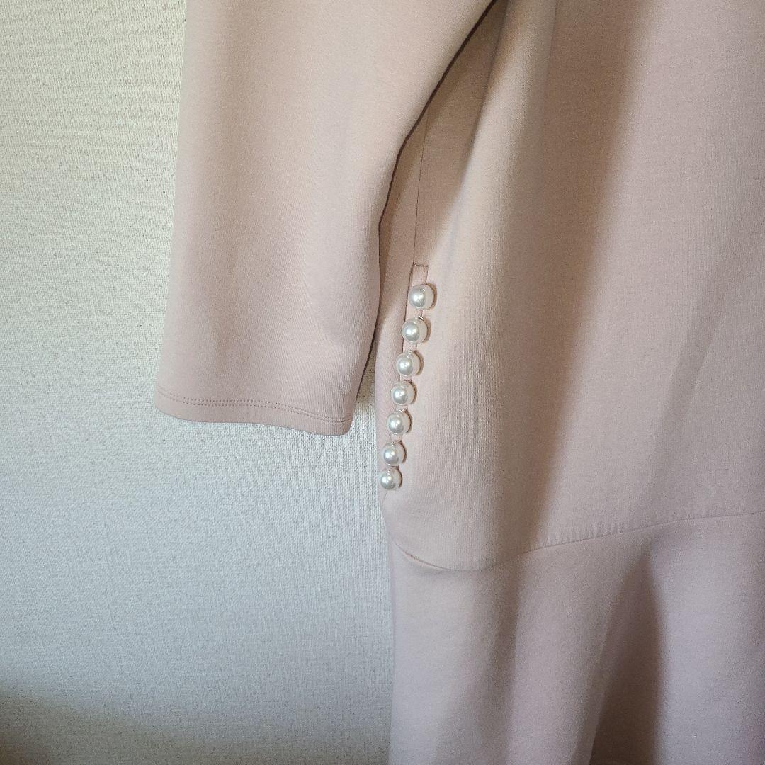 ローズティアラ46淡いピンクのパール装飾Aラインワンピース新品タグ付き