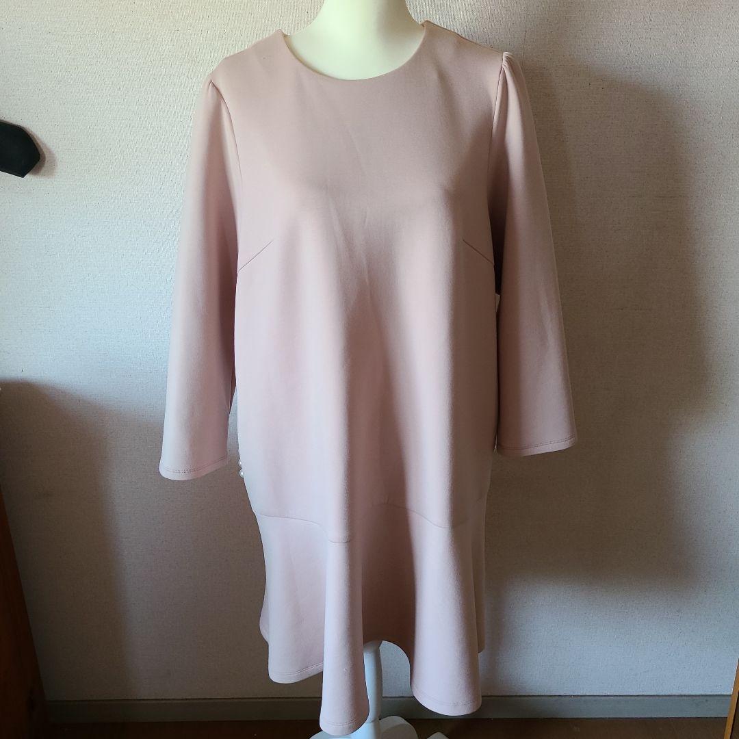 ローズティアラ46淡いピンクのパール装飾Aラインワンピース新品タグ付き