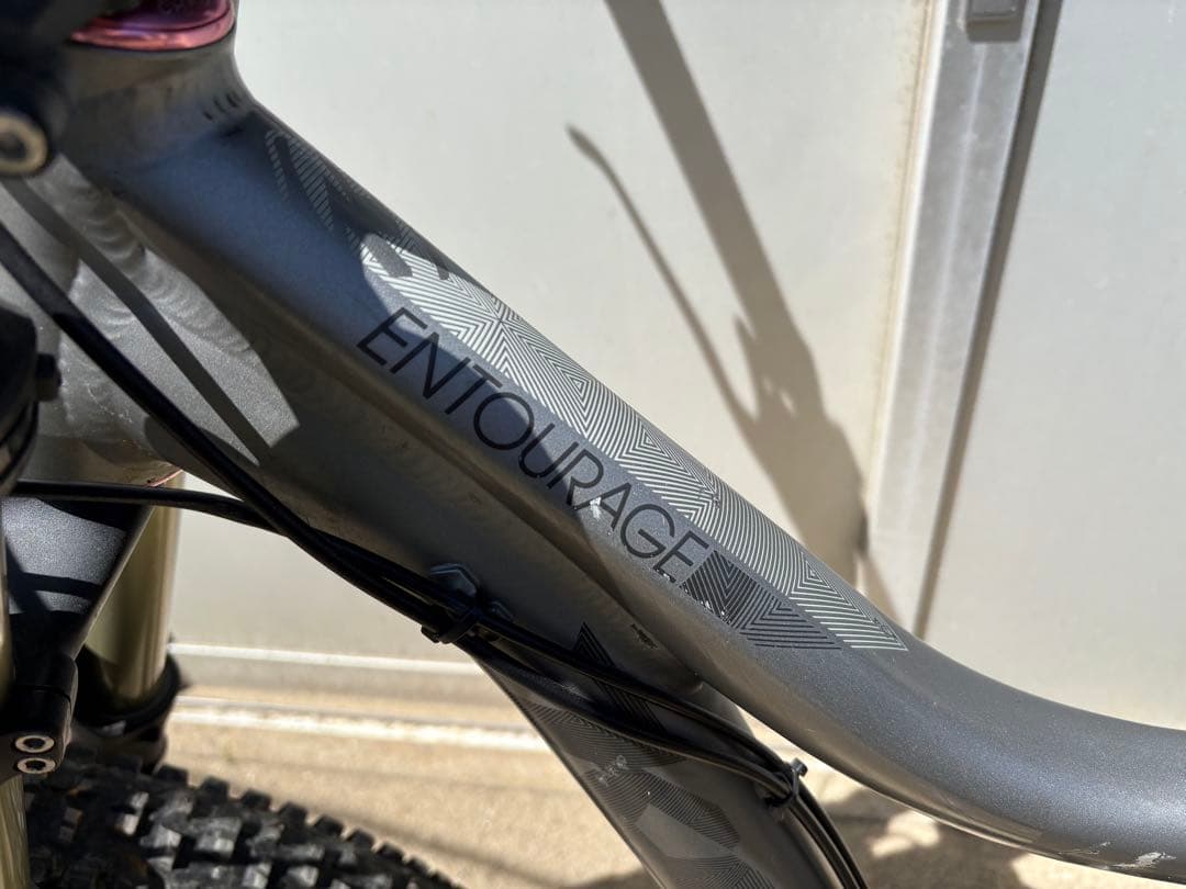 KONA ENTOURAGE フルサスペンション MTB 26インチ