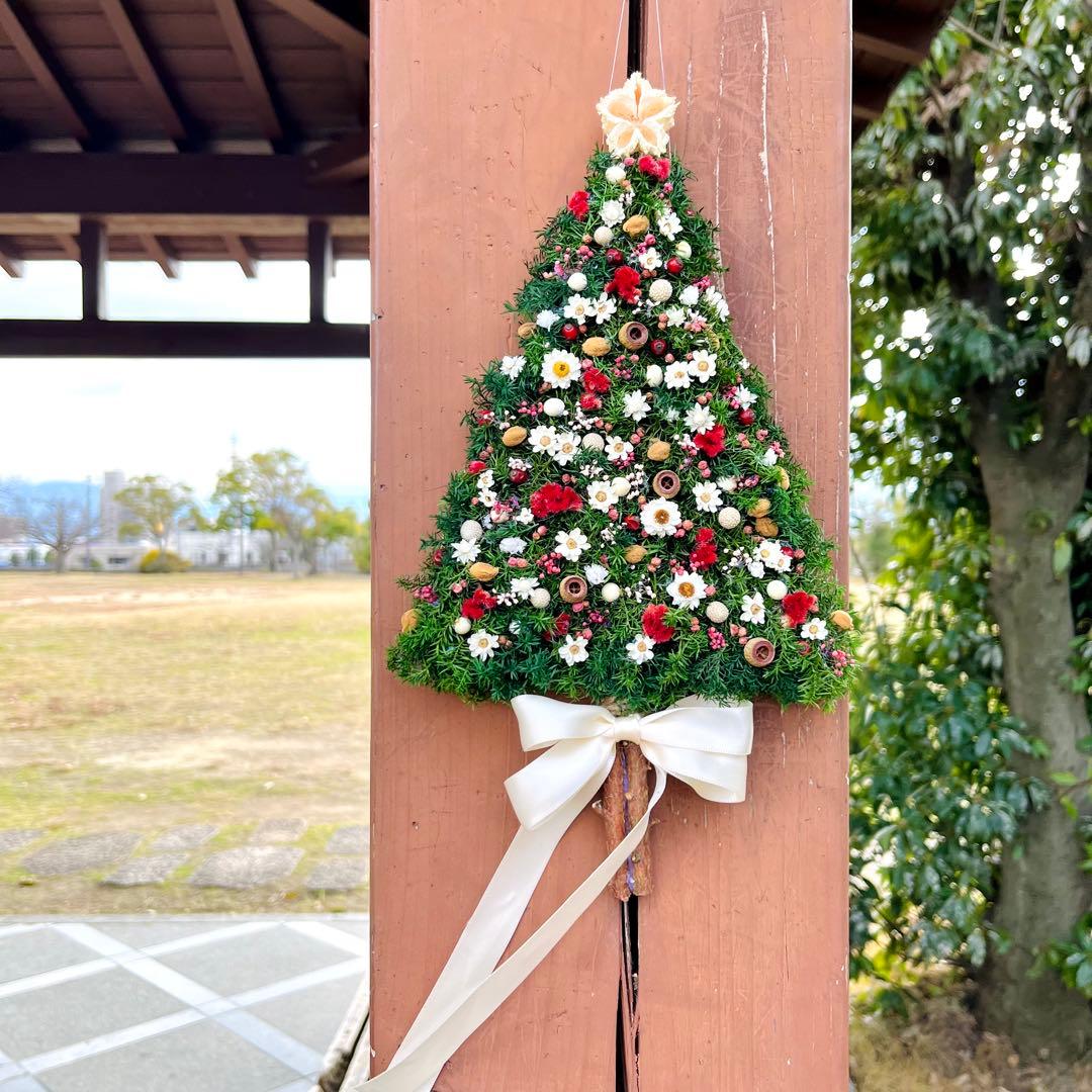 壁に飾るクリスマスツリーガーランド　ウォールツリー　スワッグ　クリスマスリース