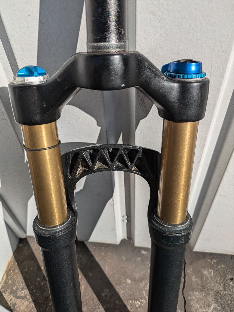 FOX 831 サスペンションフォーク