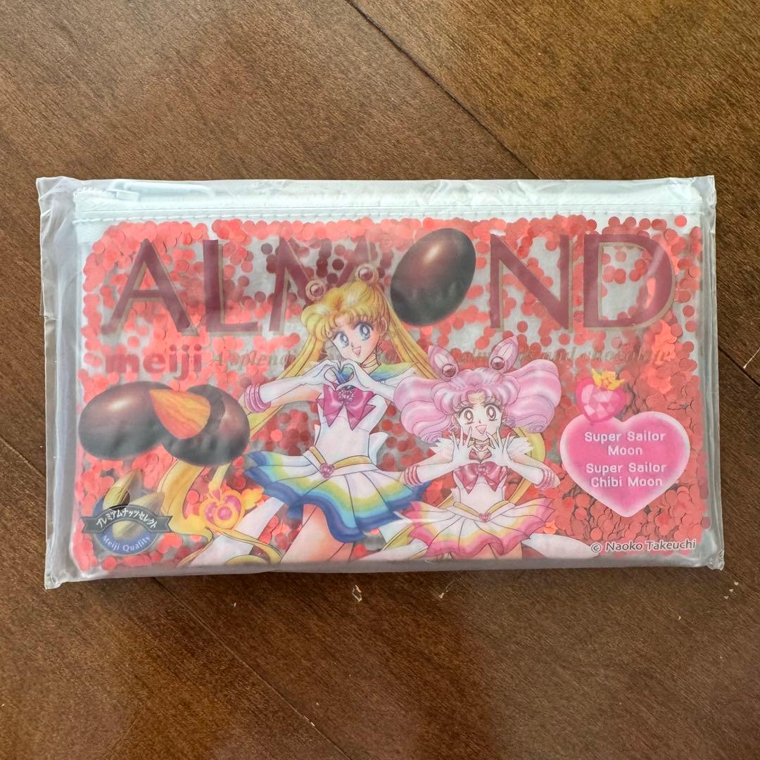 新品未使用】セーラームーン FC限定 明治 クリアポーチ ちびムーン