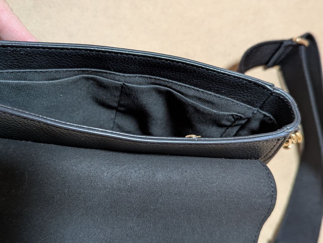 【FURLA】良品☆ウラニアショルダーバッグブラック レザー☆シンプル