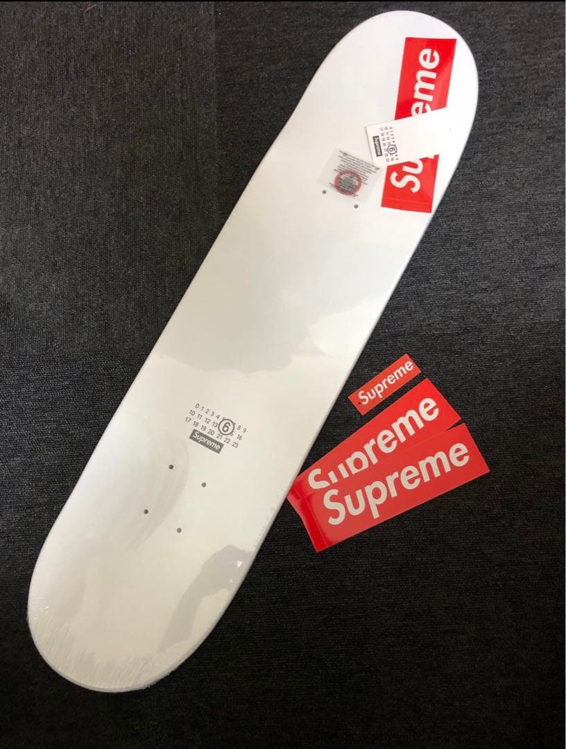★Supreme MM6 Maison Margiela Skateboard