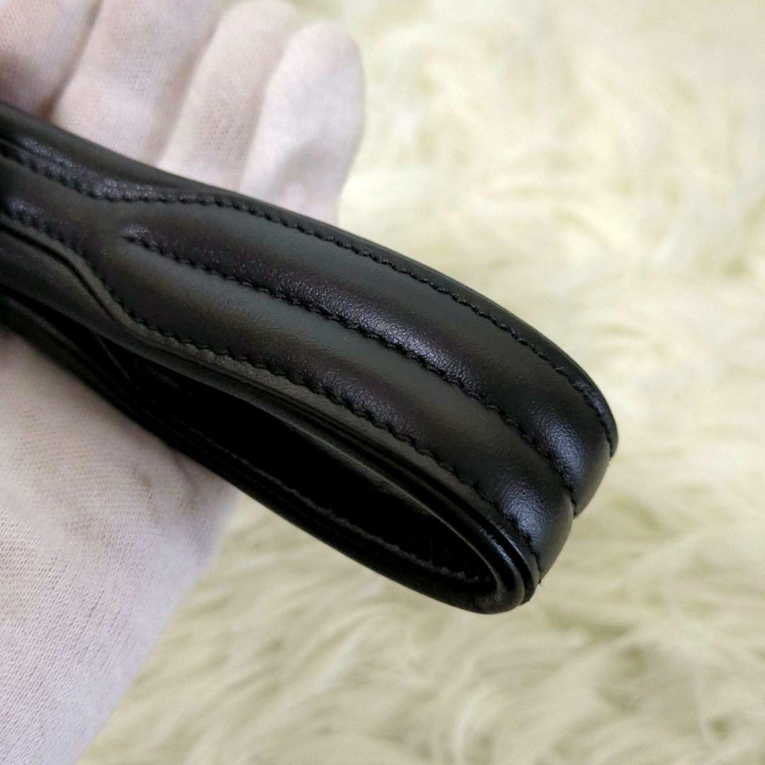 保存袋付】PRADA ファー付きポーチ カーゴクラッチバッグ 黒 - メルカリ