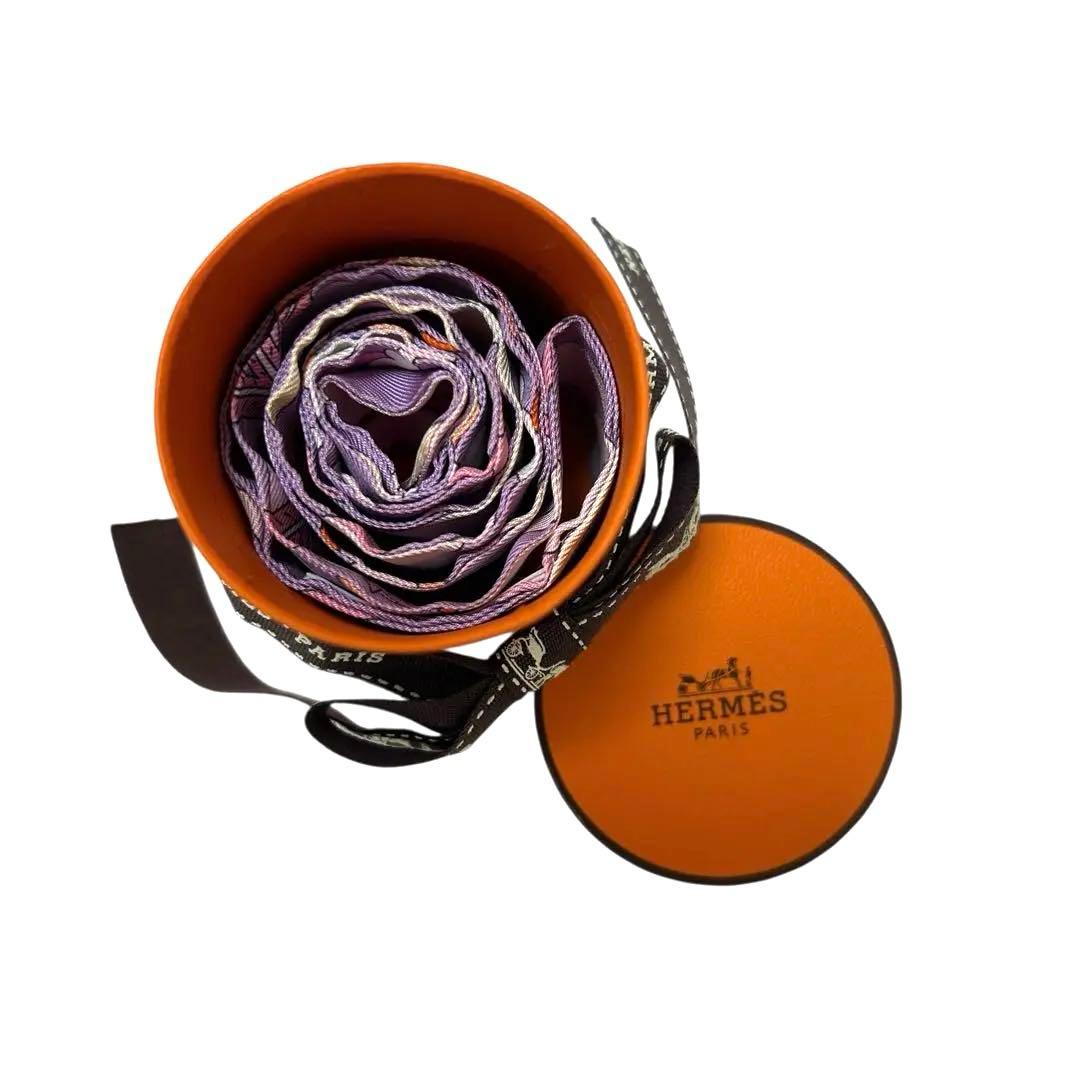 HERMES エルメス ツイリー 空飛ぶカレ リラ ローズパール 箱あり