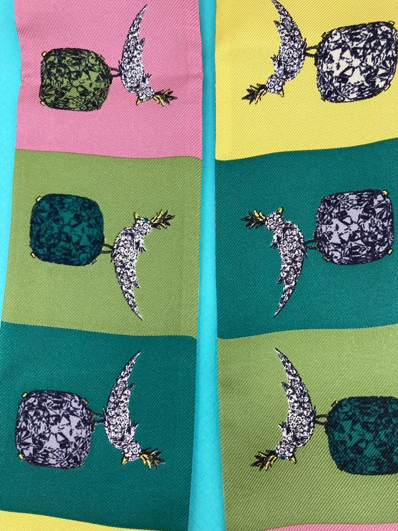 ティファニー　Tiffany バード　オン　ア　ロック　リボンスカーフ