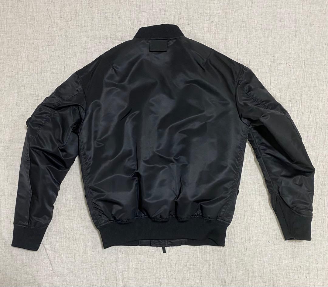 UNIQLO +J ハイブリッドダウンオーバーサイズMA-1 ブラック XS