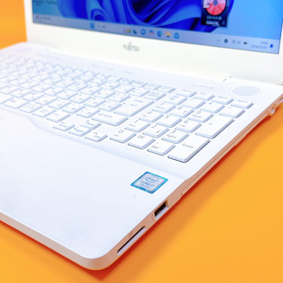 最上級i7⭐️極速大容量SSD 8GB windows11 ノートパソコン 薄型