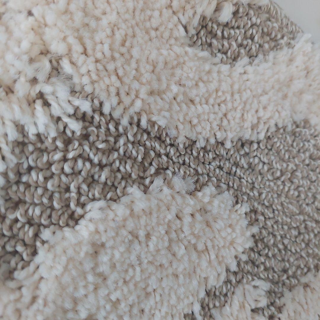 ﻿未使用 ダマスク柄じゅうたんアラベスク柄 ラグマット