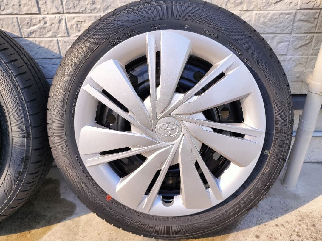 ほぼ新品・送料込み】ピクシスエポック 純正タイヤ・ホイール 4本