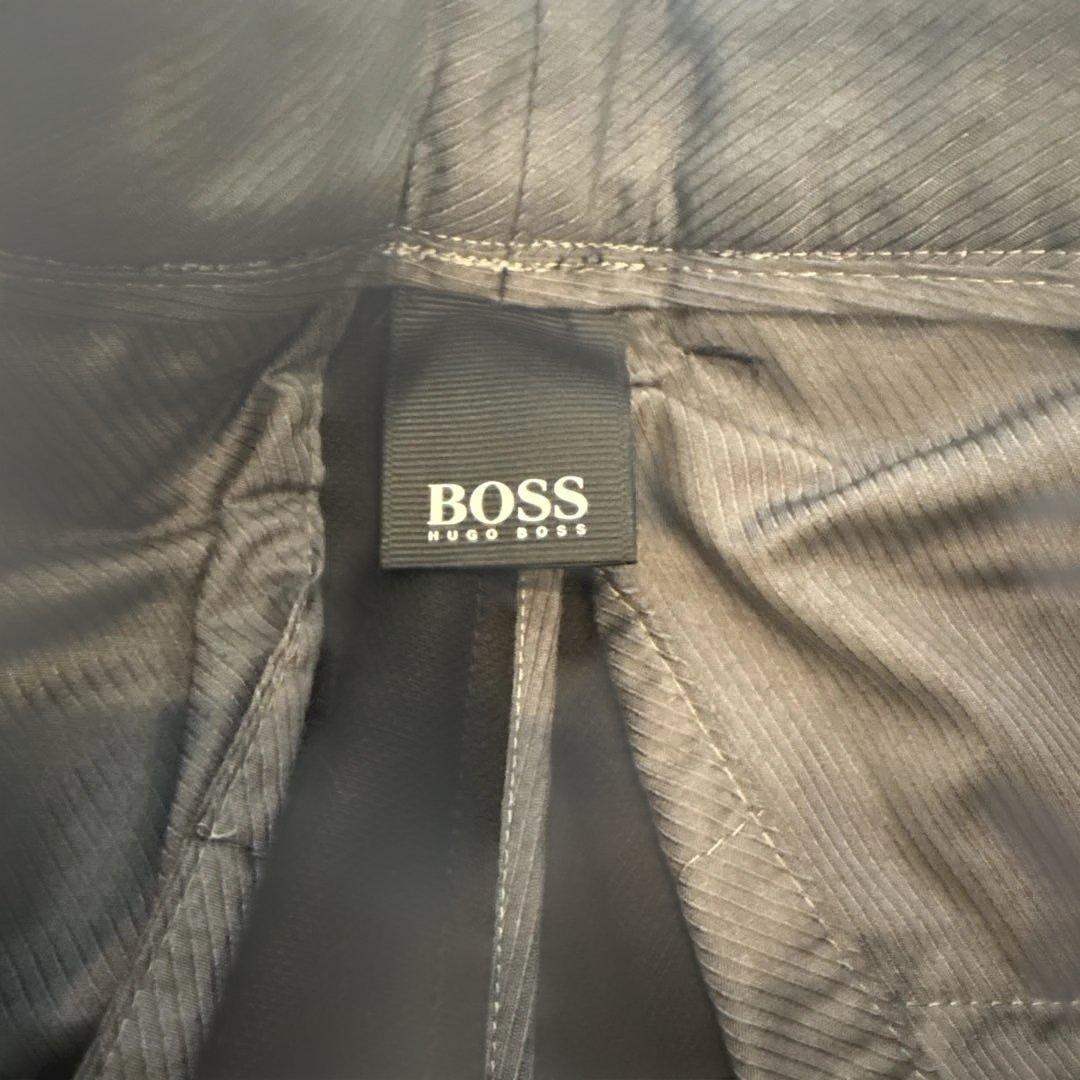 えねモン。新品未使用タグ付き。HUGO BOSSのスラックス＆ジーンズ