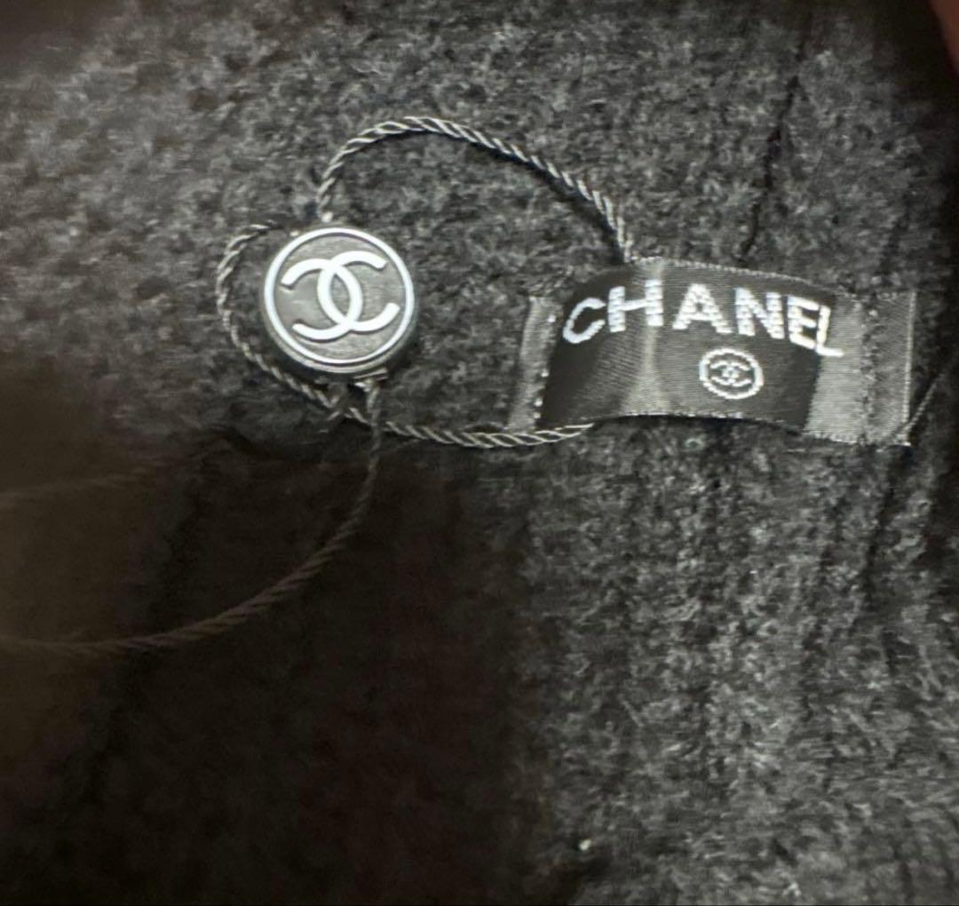CHANEL ボンボン付きニット帽
