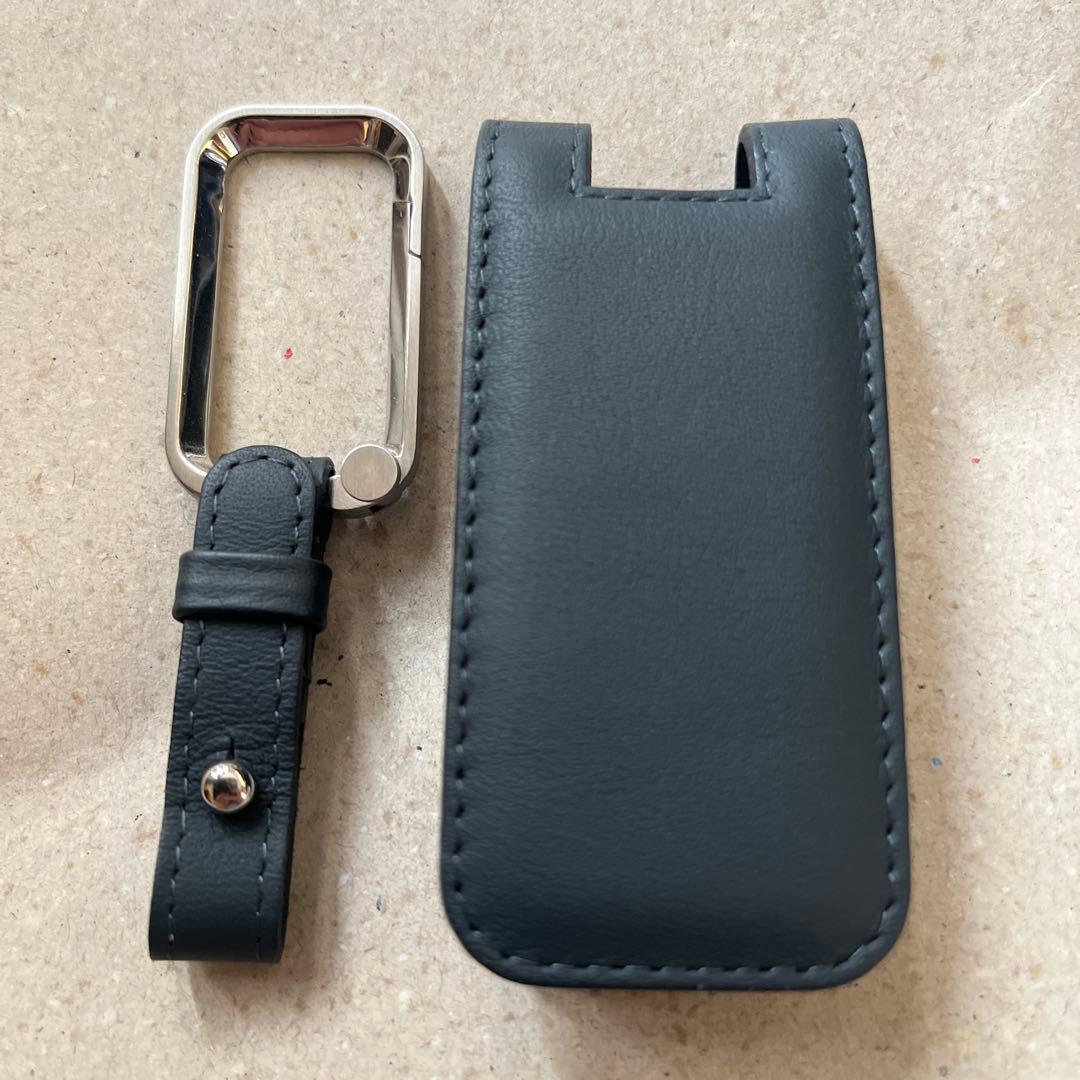 ポルシェ純正キーポーチ(紺系レザー)