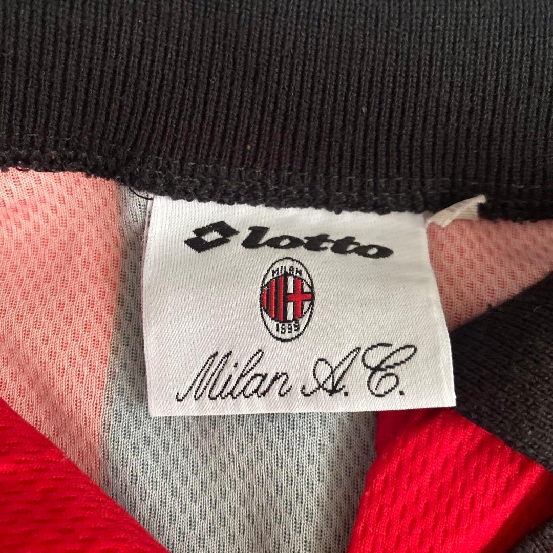 ACミラン サヴィジェビッチ　ユニホーム