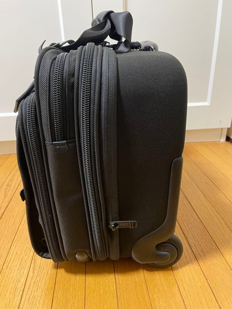TUMI ブラック キャリーケース 2輪