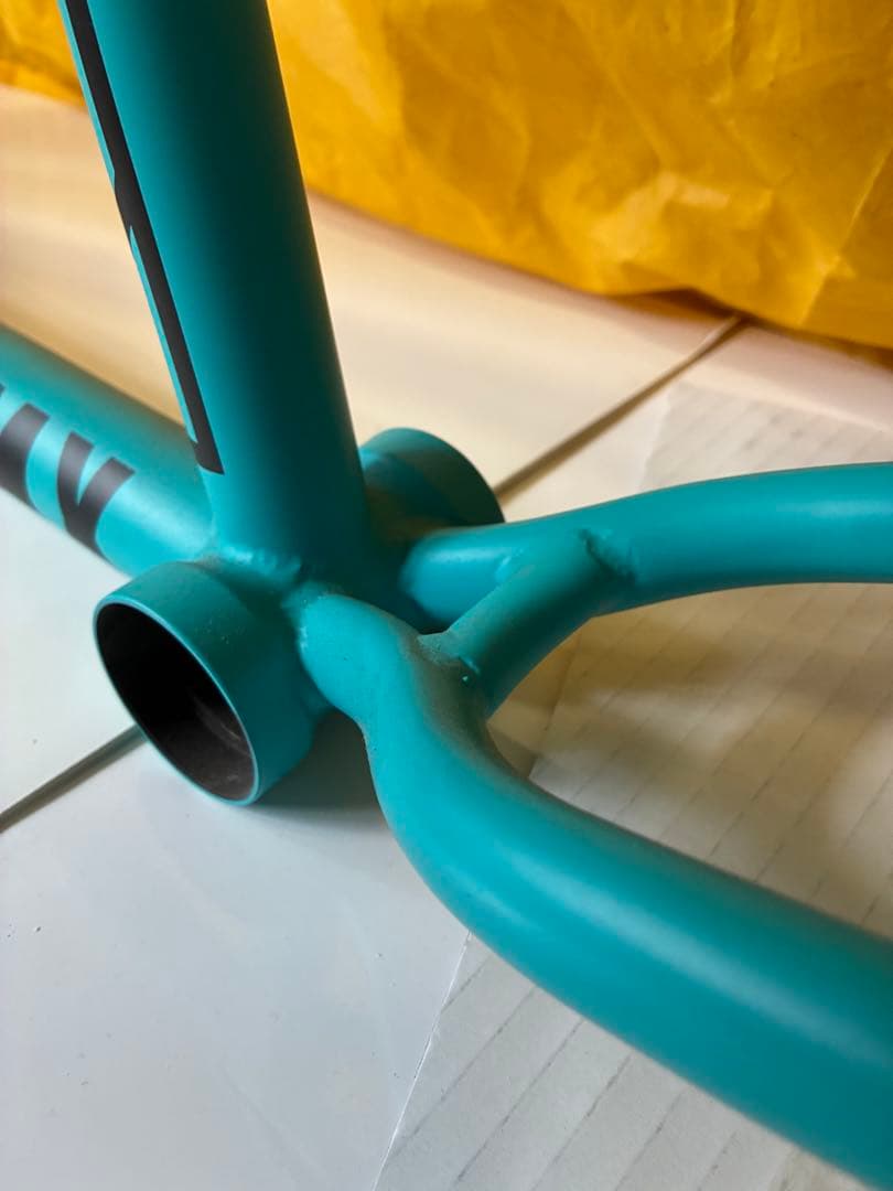 最終特価！軽量BMXフレーム 「KINK BMX 」TITAN Ⅱ