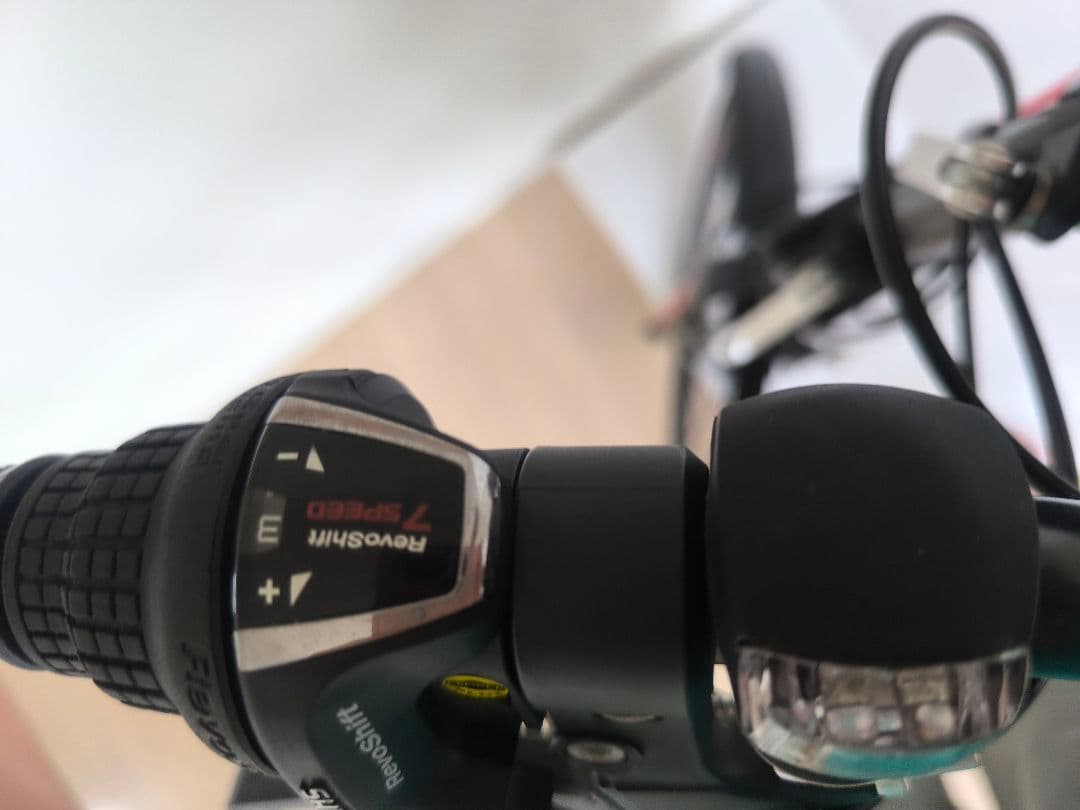 【美品】【家の中 納戸保管】折り畳み自転車 重さ 14.2kg