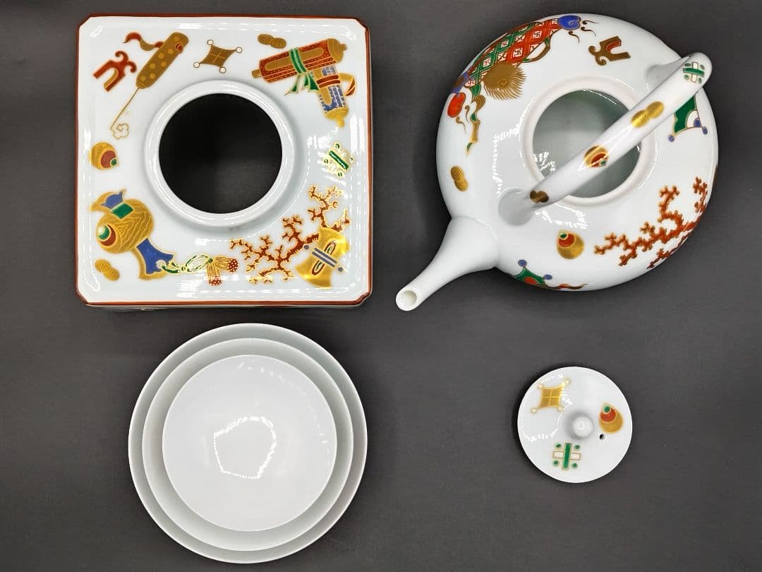 肥前皿山 其泉作錦宝尽くし 祝盃器 お屠蘇酒器