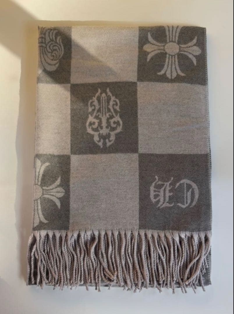 新品未使用クロムハーツ 柄クロスchダガー大判カミシアストール