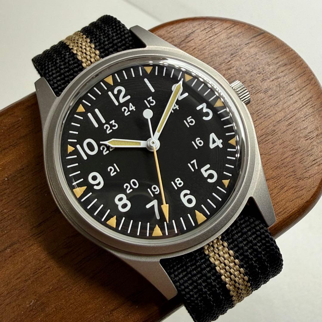 Militado ML07｜VH31スイープクォーツ搭載｜サファイアドーム風防 Militado ML07｜VH31スイープクォーツ搭載｜サファイアドーム風防