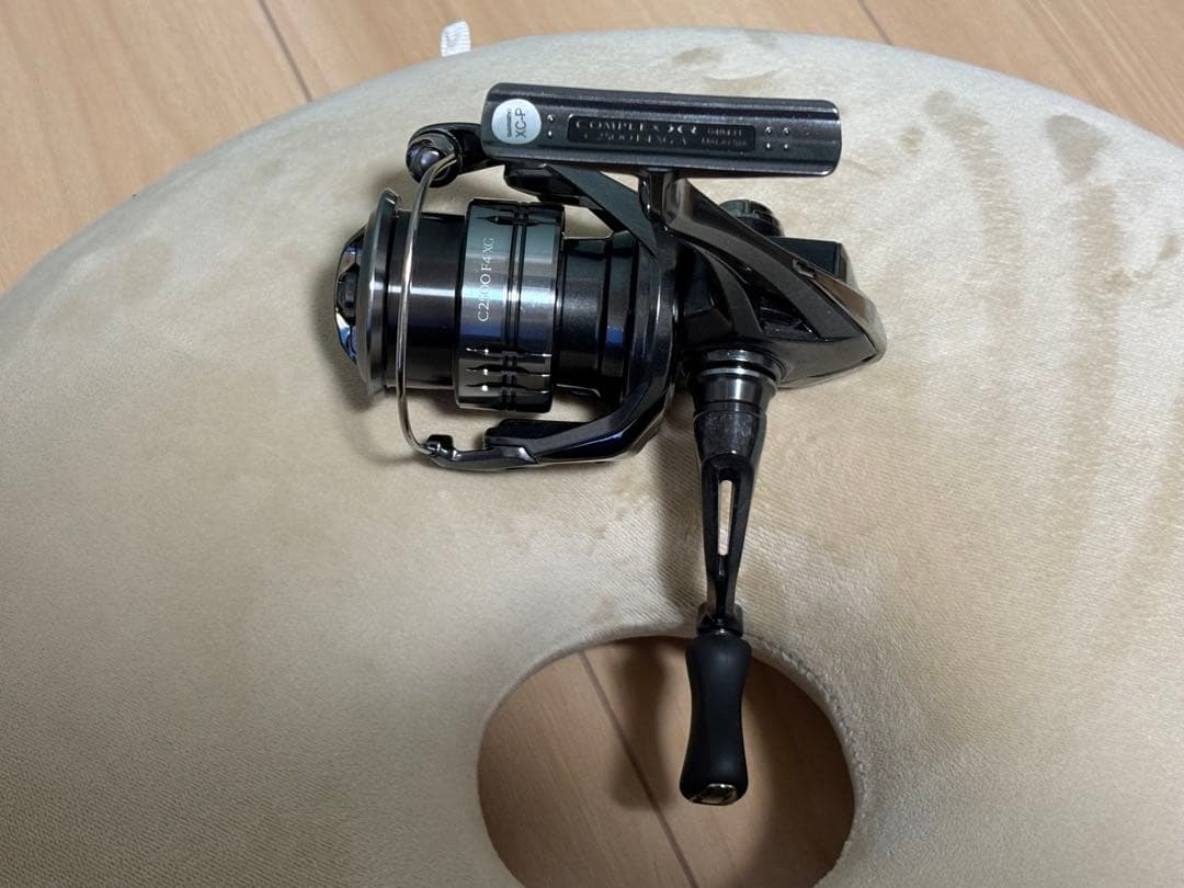 シマノ　２５コンプレックスＸＲ　Ｃ２５００Ｆ４　ＸＧ　ＳＨＩＭＡＮＯ