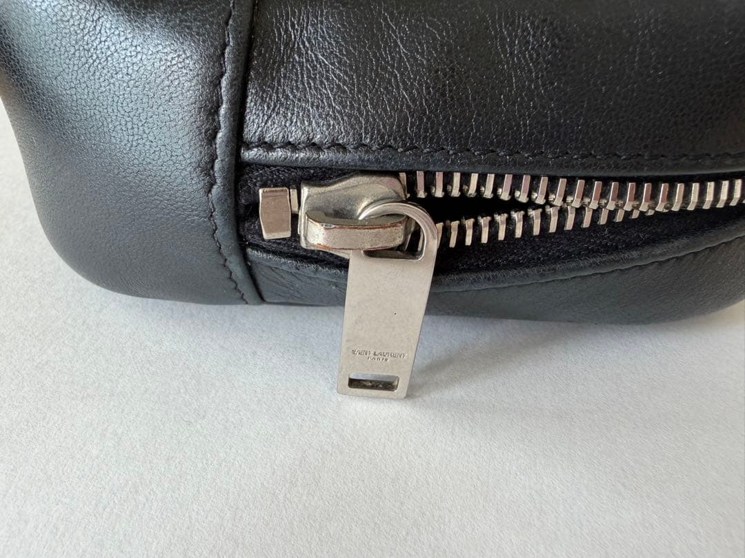 YSL ブラック キルティングポーチ サンローラン