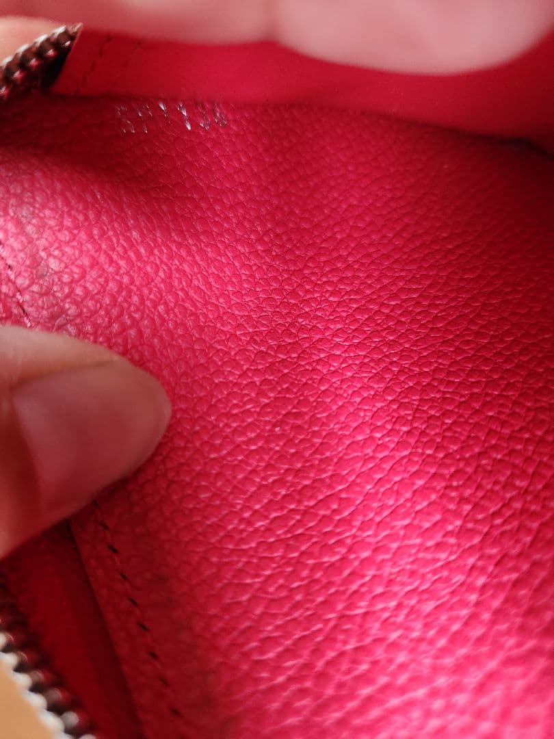 限定値下げ中美品✨激レア色ルイヴィトン アンプラント ジッピーウォレット 長財布