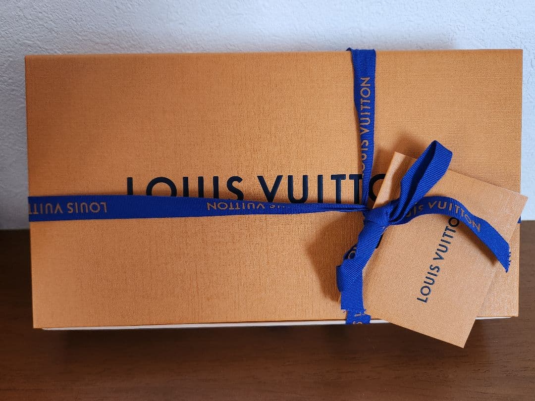 限定値下げ中美品✨激レア色ルイヴィトン アンプラント ジッピーウォレット 長財布