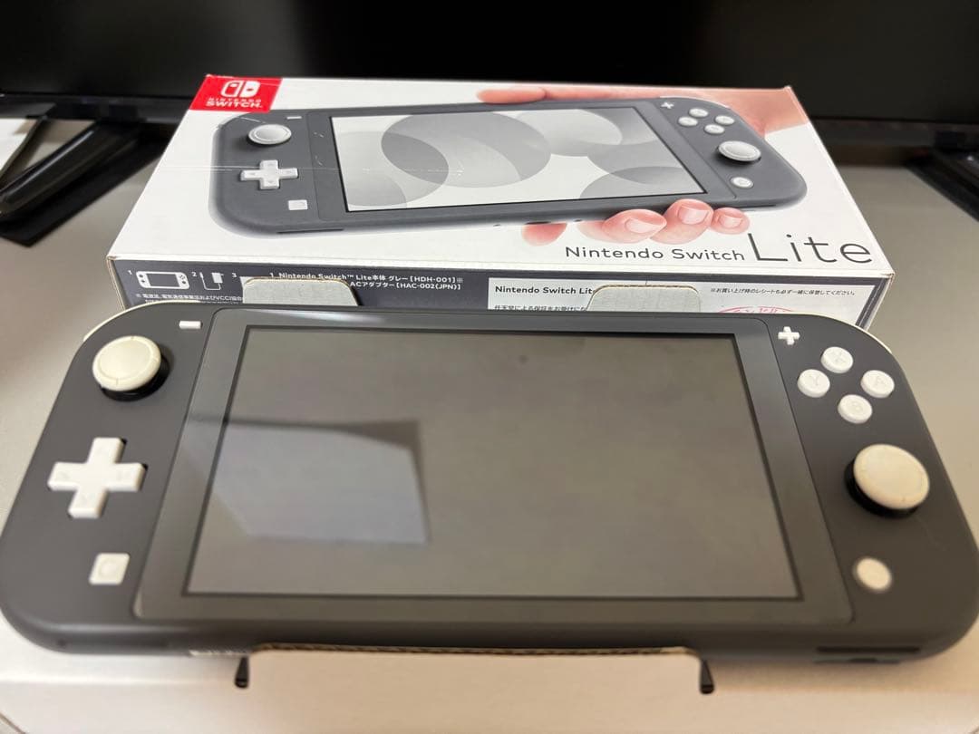 美品！Nintendo Switch Lite グレー 本体におまけ2個付きです
