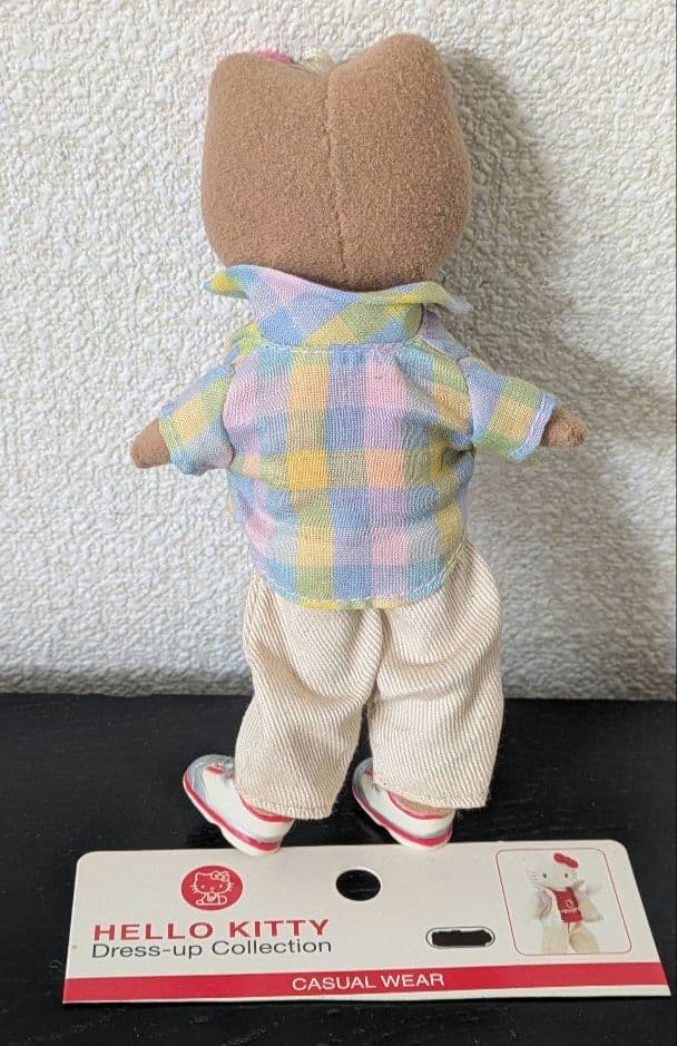 レトロ　ハローキティドレスアップコレクション日焼けガングロギャルとお着替えセット