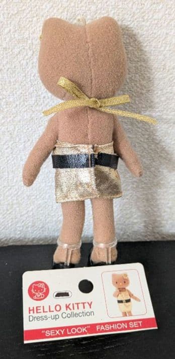 レトロ　ハローキティドレスアップコレクション日焼けガングロギャルとお着替えセット