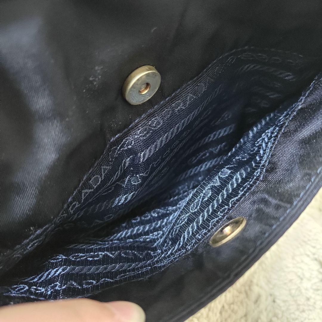 PRADA トライアングルロゴ ミニハンドバッグ ブラック ゴールド