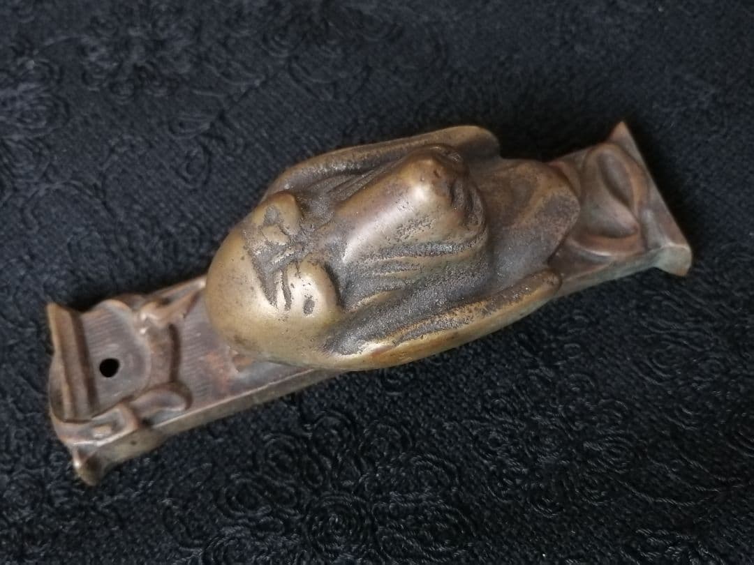 英国アンティーク　1930〜　ブラッドハウンド小さな真鍮製のドアノッカー 希少