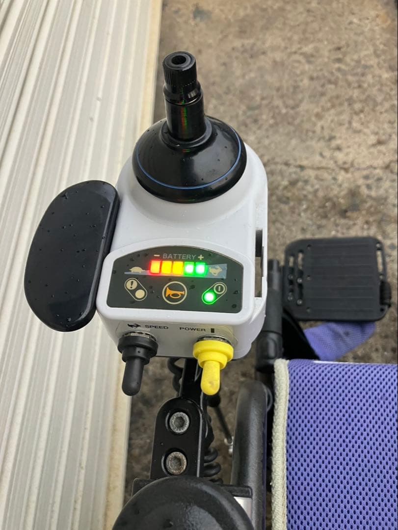 YAMAHA駆動電動車椅子　折りたたみ可能