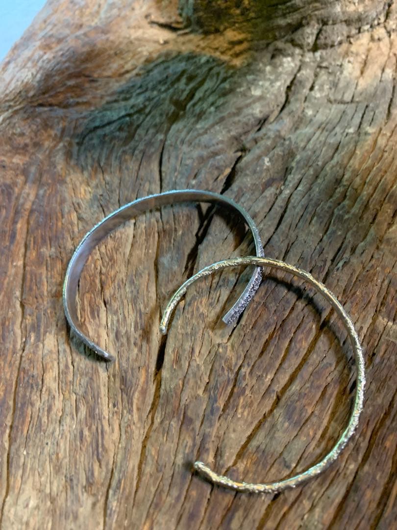 IOSSELLIANI（イオッセリアーニ） シルバー＆ゴールド バングルセット