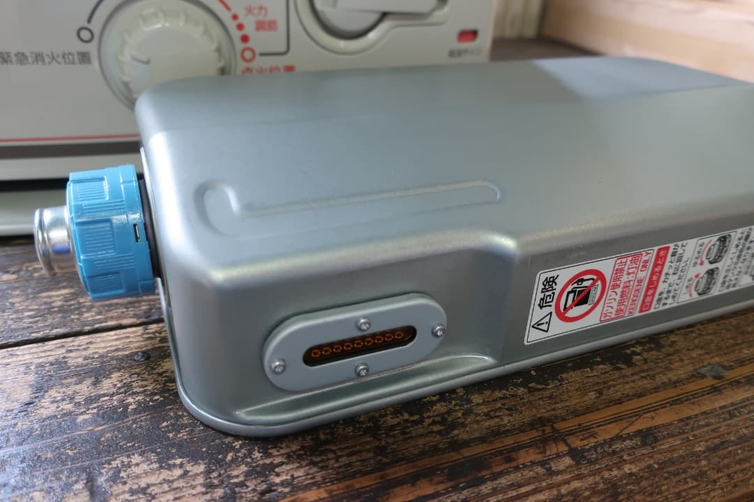 未使用品 トヨトミ 石油ストーブ 電池レス RS-G24D 緊急時のストーブ