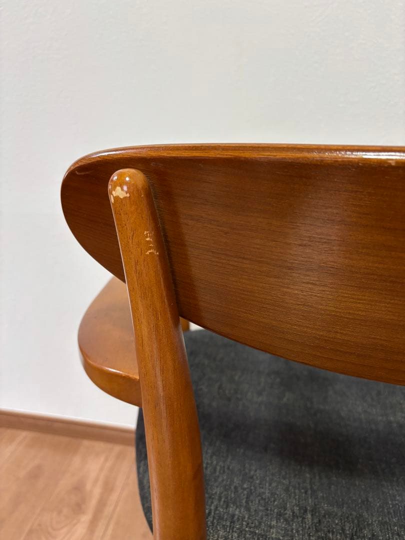 アクメファニチャー　TRESTLES ARM CHAIR トラッセルアームチェア