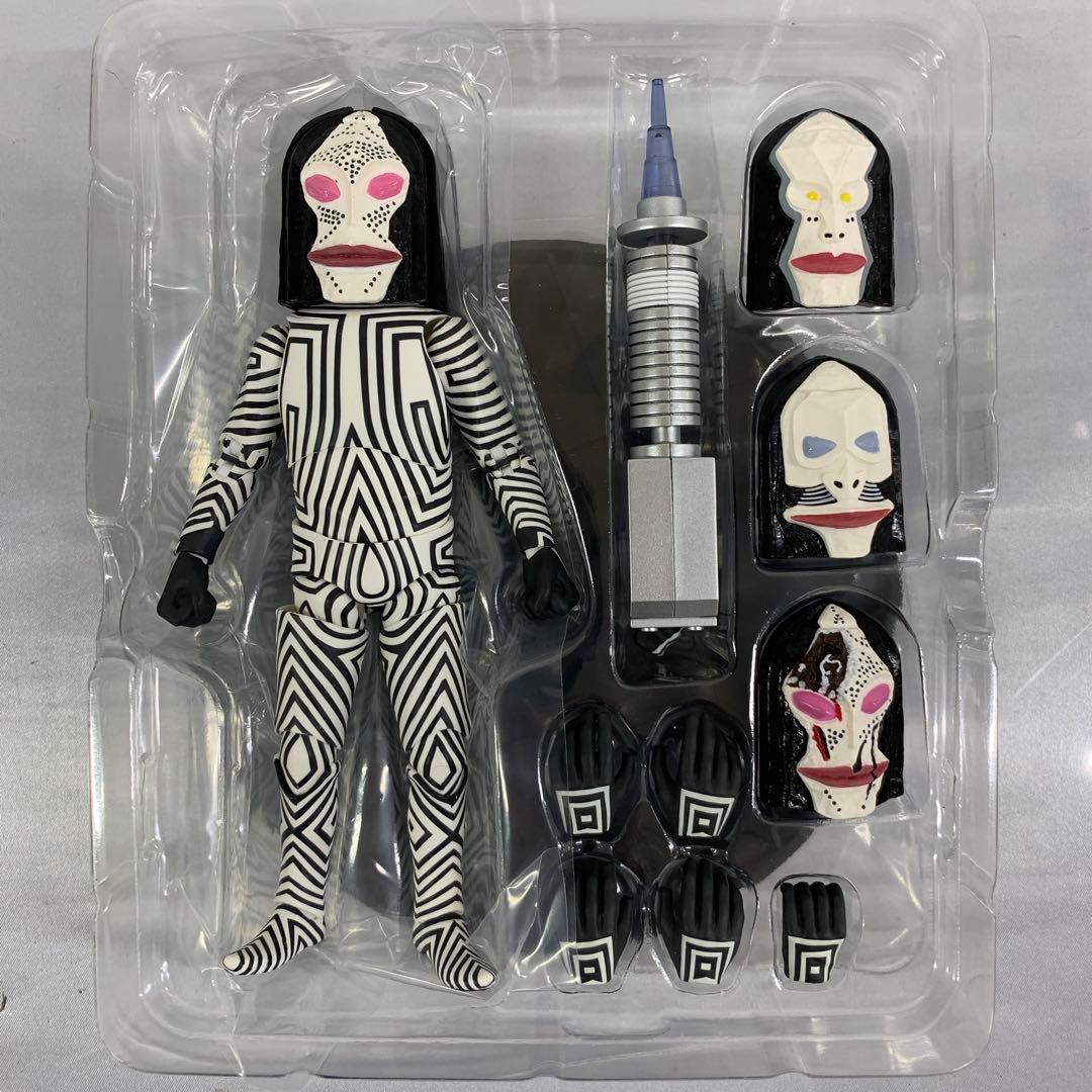 S.H.Figuarts ダダ 人間標本5・6Ver. 「ウルトラマン」