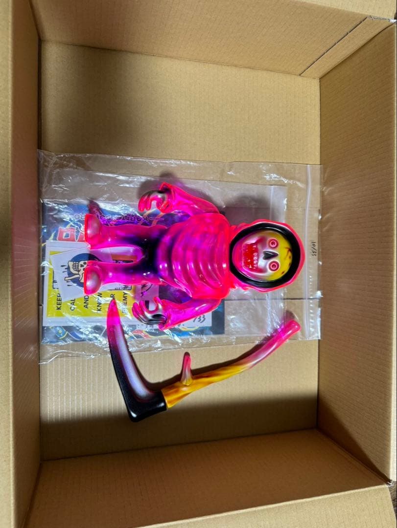 ILLSYNAPSE SYNAPSE TOY カマドクロ クリアピンク ソフビ