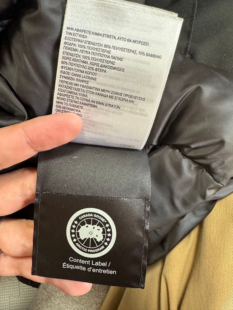   ブラック ダウンジャケット　シャトーパーカー