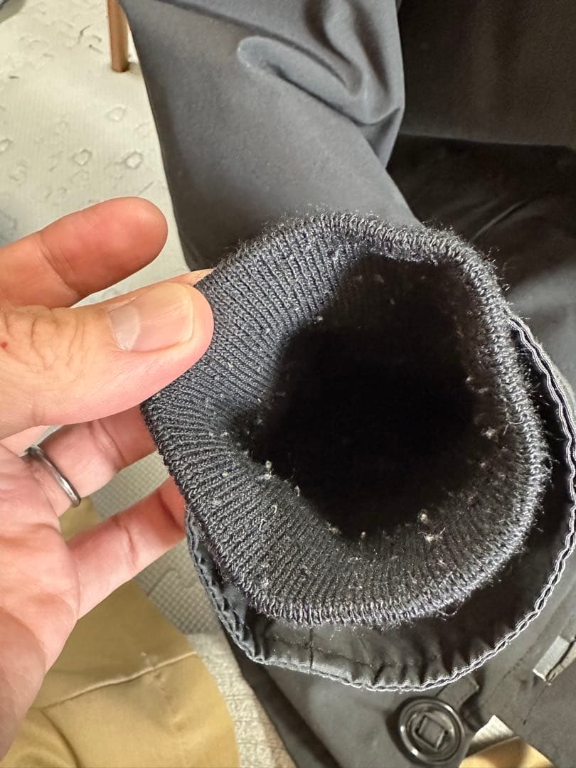   ブラック ダウンジャケット　シャトーパーカー