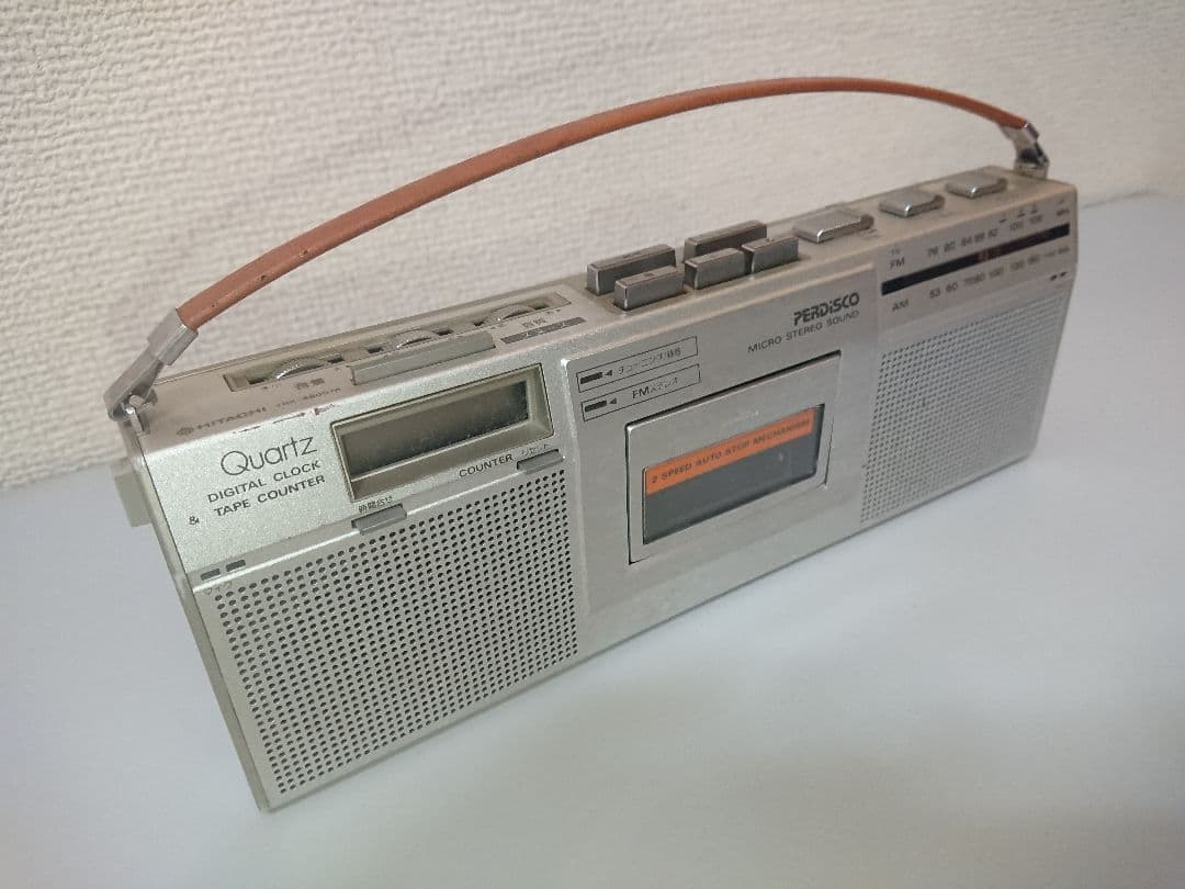 ジャンク品 日立 FM/AM ステレオカセットレコーダー TRK-4600M
